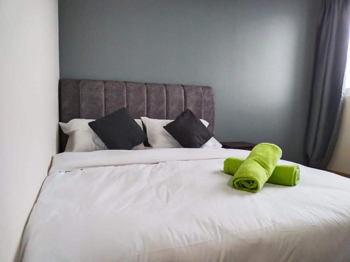 3 Bedrooms Big House Saville Cheras Mrt With Balcony ภายนอก รูปภาพ